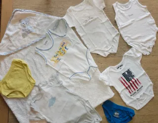 Lotto abbigliamento bimbo 12 mesi