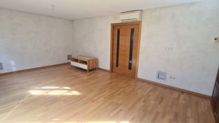 Casa adosada en venta en Loeches