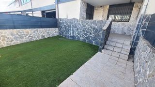 Casa adosada en venta en Loeches