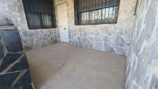 Casa adosada en venta en Loeches