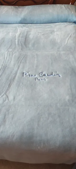 Manta Pierre Cardin Azul