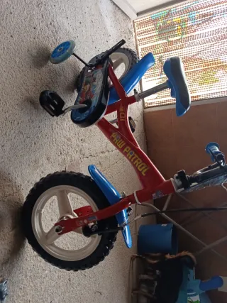 Bicicleta infantil Paw Patrol con ruedines