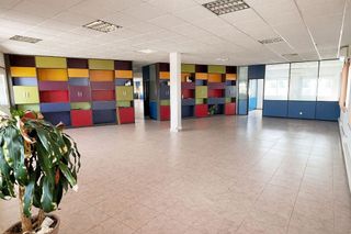 Oficina en alquiler en Hospital Nuevo en Valladolid