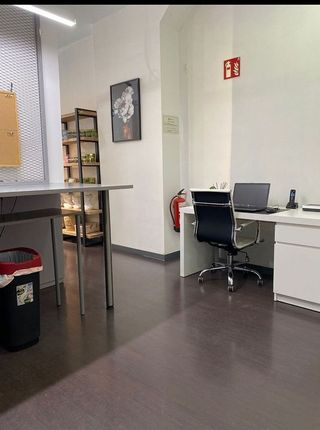 Local comercial en alquiler en Ensanche en Pamplona