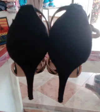 Zapatos Zara Tacón Beige y Negro Talla 39