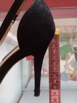 Zapatos Zara Tacón Beige y Negro Talla 39