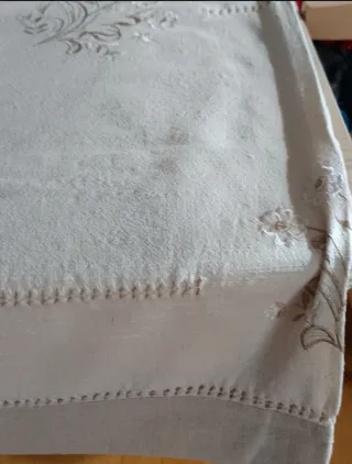 Mantel de lino antiguo bordado