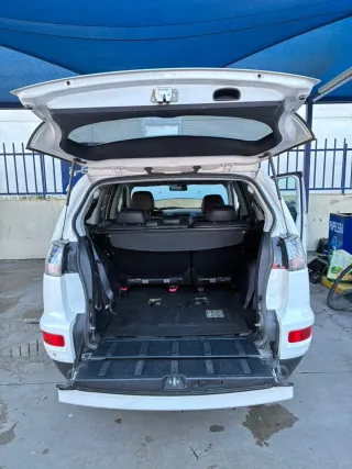 Mitsubishi Outlander 2011