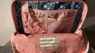 Mochila Enso floral azul y rosa