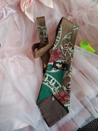 Cravatta uomo elegante fantasia