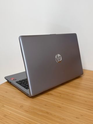 Ordenador Portátil HP 255 G7