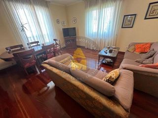 Chalet en alquiler en La Cabaña - Valón en Ferrol