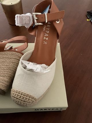 Alpargatas tacón MaryPaz sin estrenar T.36