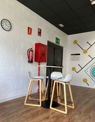 Oficina en alquiler en Sant Esteve Sesrovires