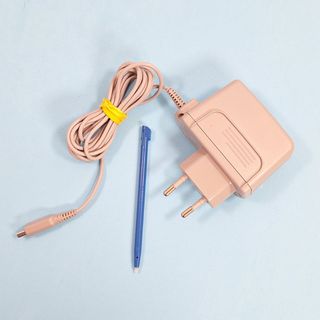 Nintendo 2DS Mario Kart 7 Bundle