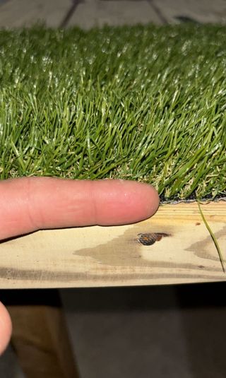 Césped artificial verde