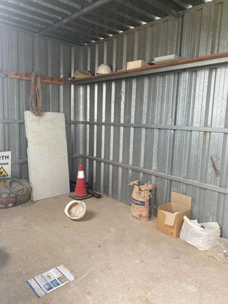 Caseta de obra prefabricada metálica