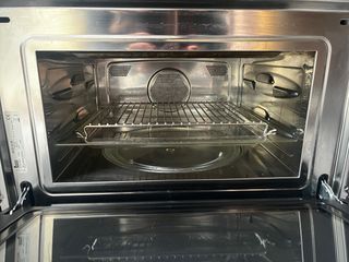 Horno microondas compacto