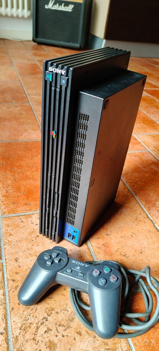 Playstation 2 Fat Nera con Controller