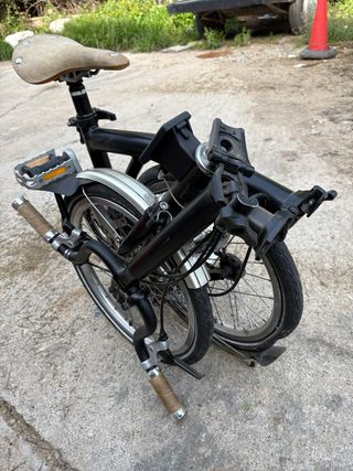 Brompton C-Line Explore Negra