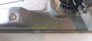 Elevalunas delantero izquierdo Renault Sce