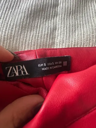 Falda Zara Roja Talla M