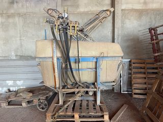 Pulverizadora 1000L 12m