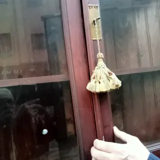 MUY ANTIGUO ESQUINERO BUENA MADERA B E