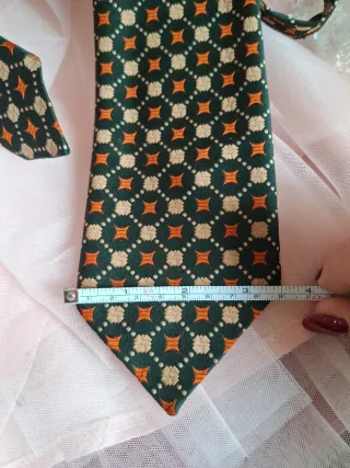 Cravatta uomo elegante fantasia geometrica