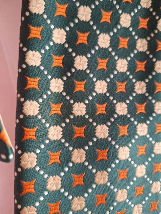 Cravatta uomo elegante fantasia geometrica