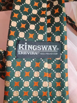 Cravatta uomo elegante fantasia geometrica