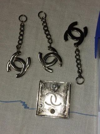 Chanel Piezas Sueltas ,plateadas