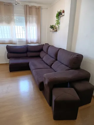 Sofá rinconera marrón tela antimanchas.