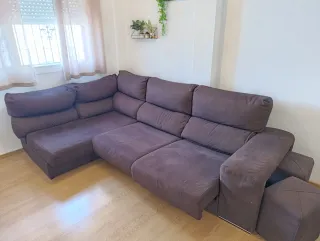 Sofá rinconera marrón tela antimanchas.