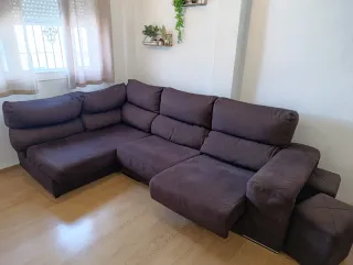 Sofá rinconera marrón tela antimanchas.