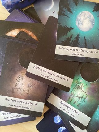Mazzo Carte Oracolari Moonology Yasmin Boland