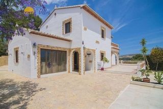 Casa en venta en Teulada Pueblo en Teulada