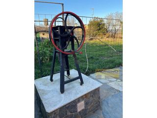 Chalet en venta en Sarria