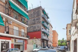 Terreno en venta en L'Alquenència en Alzira