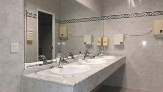 Local comercial en venta en Este en Castellón de la Plana