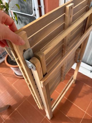 Conjunto mesa y sillas plegables madera