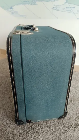 Maleta Vintage antigua y robusta (sin llave)