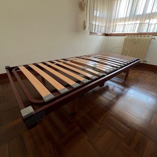 Cama articulada con mando