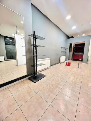 Local comercial en alquiler en Balàfia - Secà de Sant Pere - Llívia en Lleida