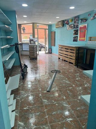 Local comercial en alquiler en Instituts - Universitat en Lleida