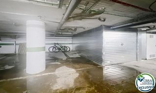 Garaje en venta en Empuriabrava en Castelló d´Empúries