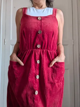 Vestido pana fina rojo c/ bolsillos T. M