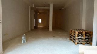 Local comercial en alquiler en Crevillent