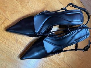 Zapatos de tacón negros