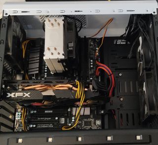 Torre PC Blanca con Luces LED